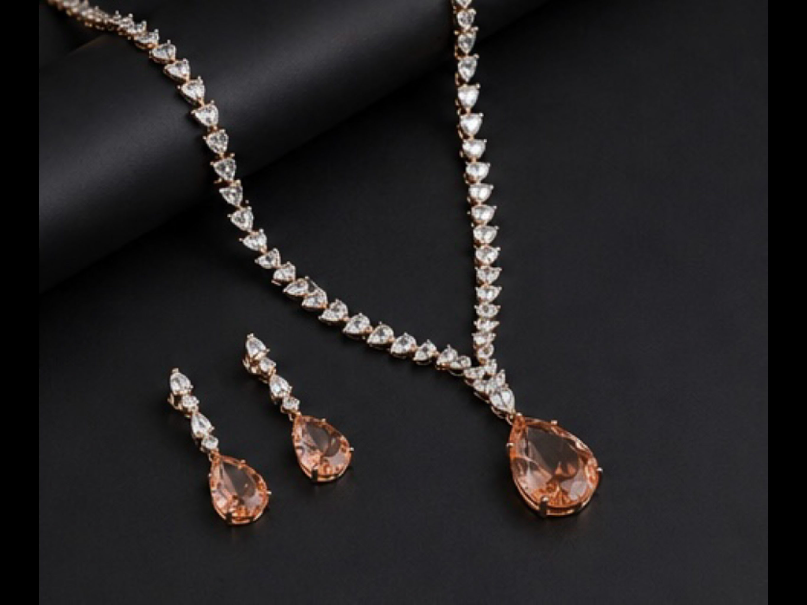 Parure Élégance Rosée – Dorée à l’Or Fin 18 ct