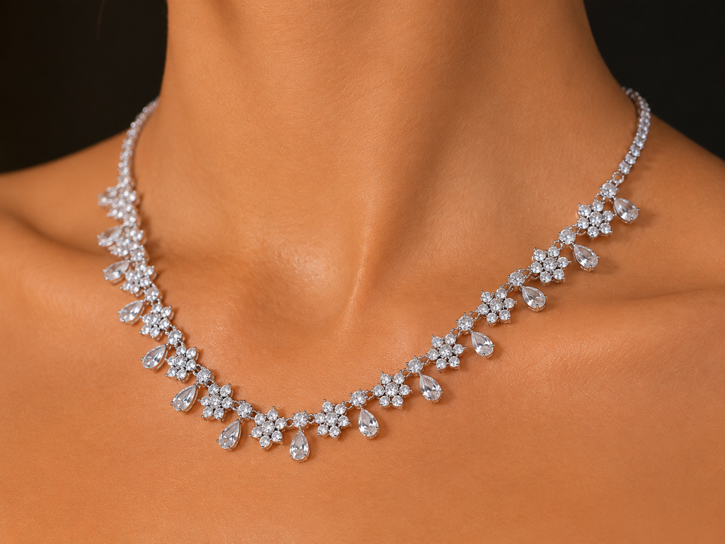 Éclat Floral – Collier & Boucles d’Oreilles